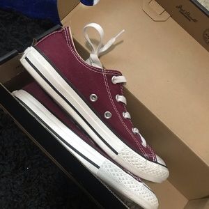Maroon converse